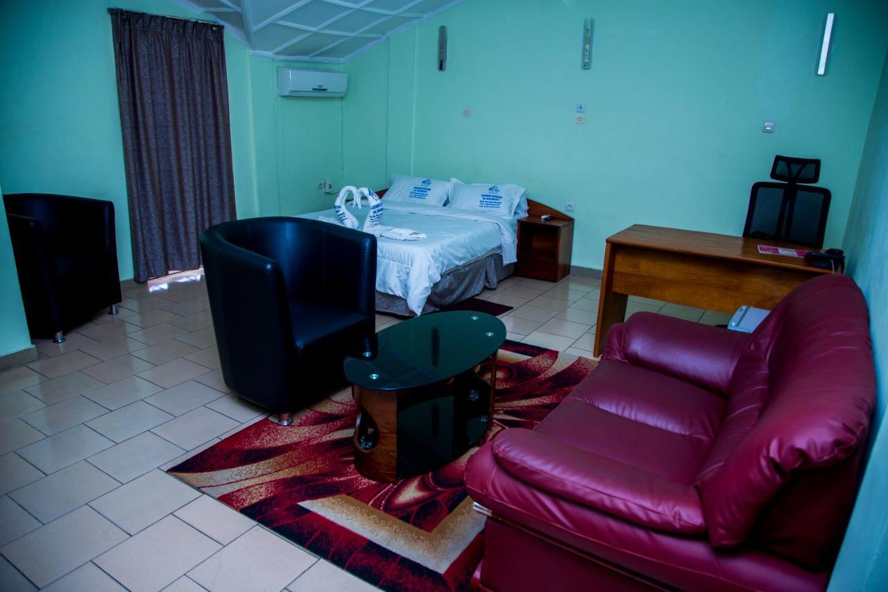 Residence Hoteliere De Moungali ブラザヴィル エクステリア 写真