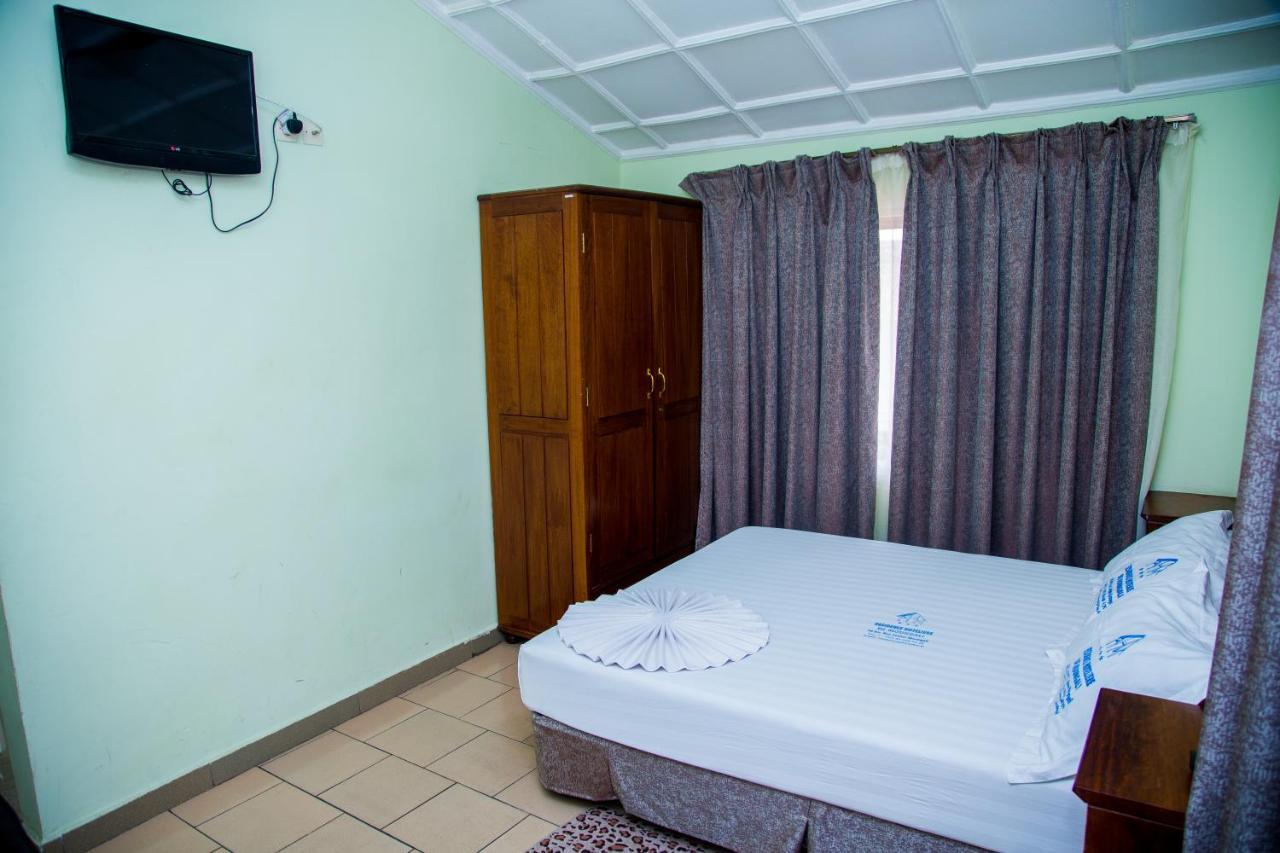 Residence Hoteliere De Moungali ブラザヴィル エクステリア 写真